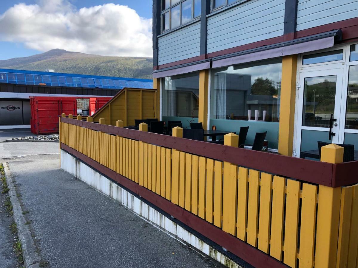 Husnes Sentrum Hotell Exteriér fotografie