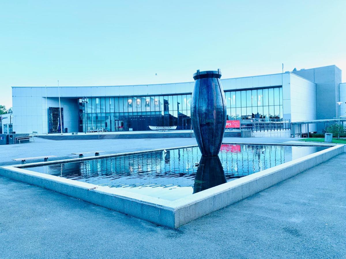 Husnes Sentrum Hotell Exteriér fotografie