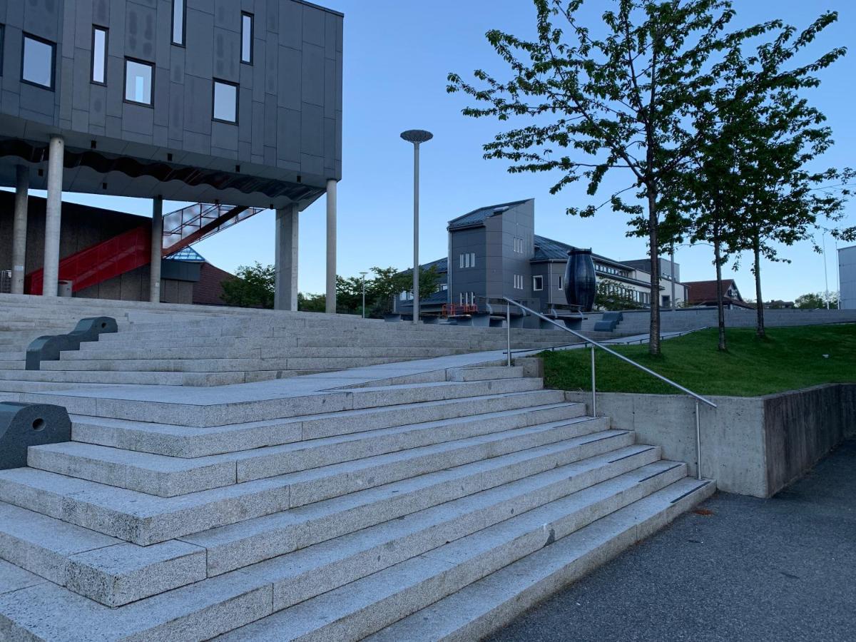 Husnes Sentrum Hotell Exteriér fotografie